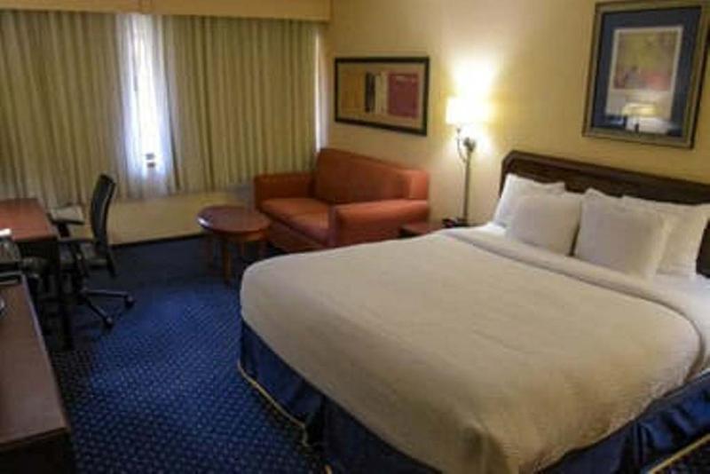 Wyndham Garden Fort Wayne Extérieur photo